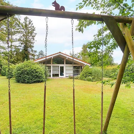 8 Person In Gilleleje-by Traum